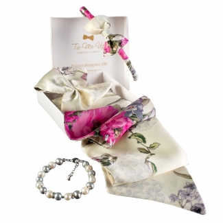 Luxury gift: Sweet Caroline Frill Scarf and Bowed Headband