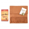 Gift Cashmere Foulard Camello and bestseller Biblia Pierduta