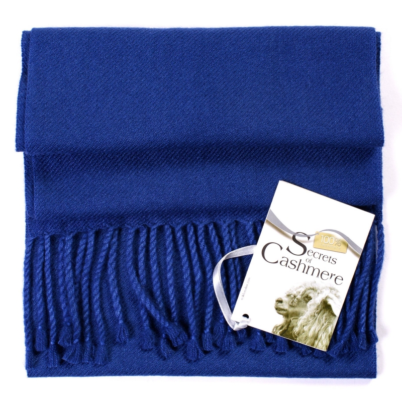 Gift: Cashmere Foulard Blu Maschio and bestseller Biblia Pierduta