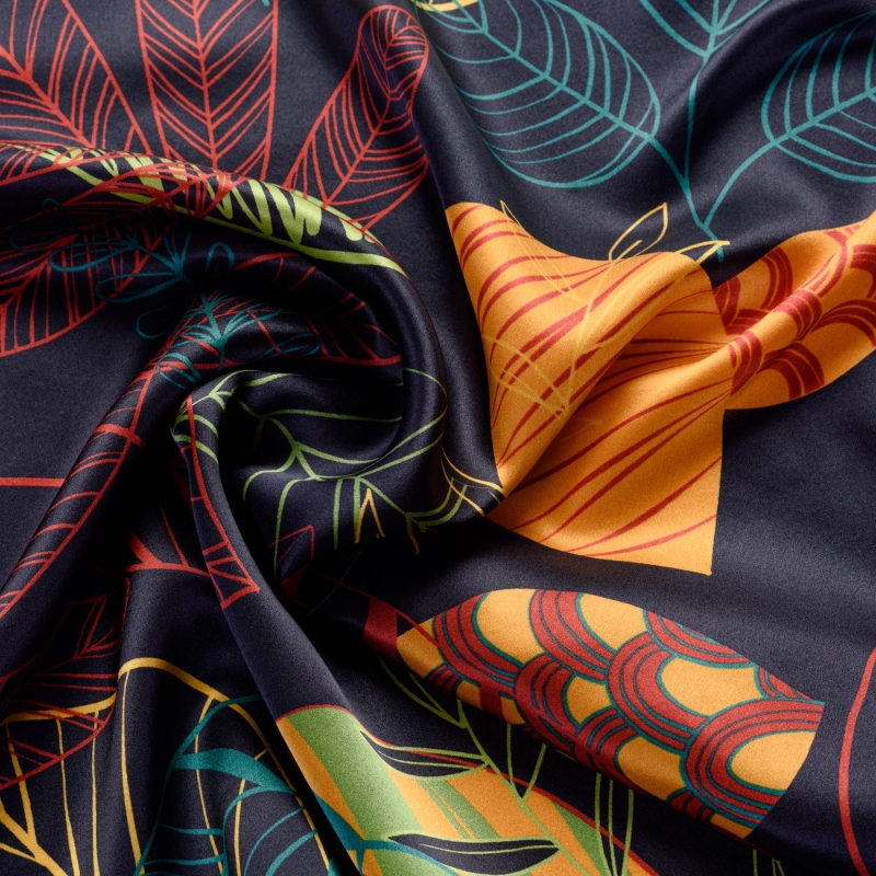 Esarfa matase S Graphic Dance black