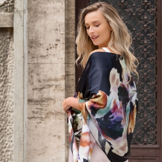 Silk shawl Lovely Hugs black