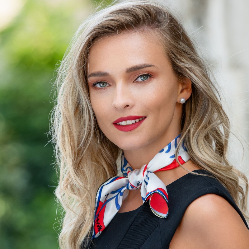 Silk scarf S Pick the red one