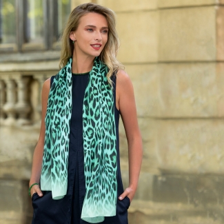 Sal matase Animal Print Light green