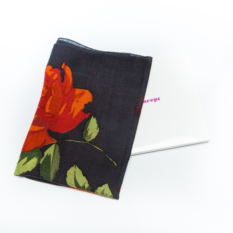 Wool Scarf Mila Schon black roses