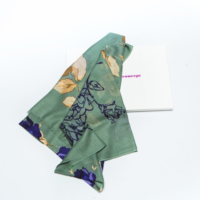 Esarfa lana Mila Schon blu roses