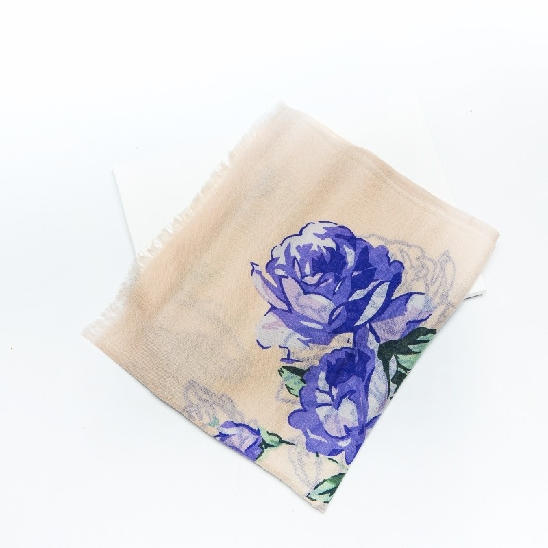 Esarfa lana Mila Schon bej blue roses