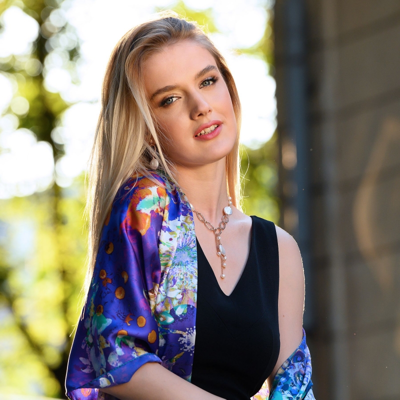 Silk Shawl Laura Biagiotti Sueno blue