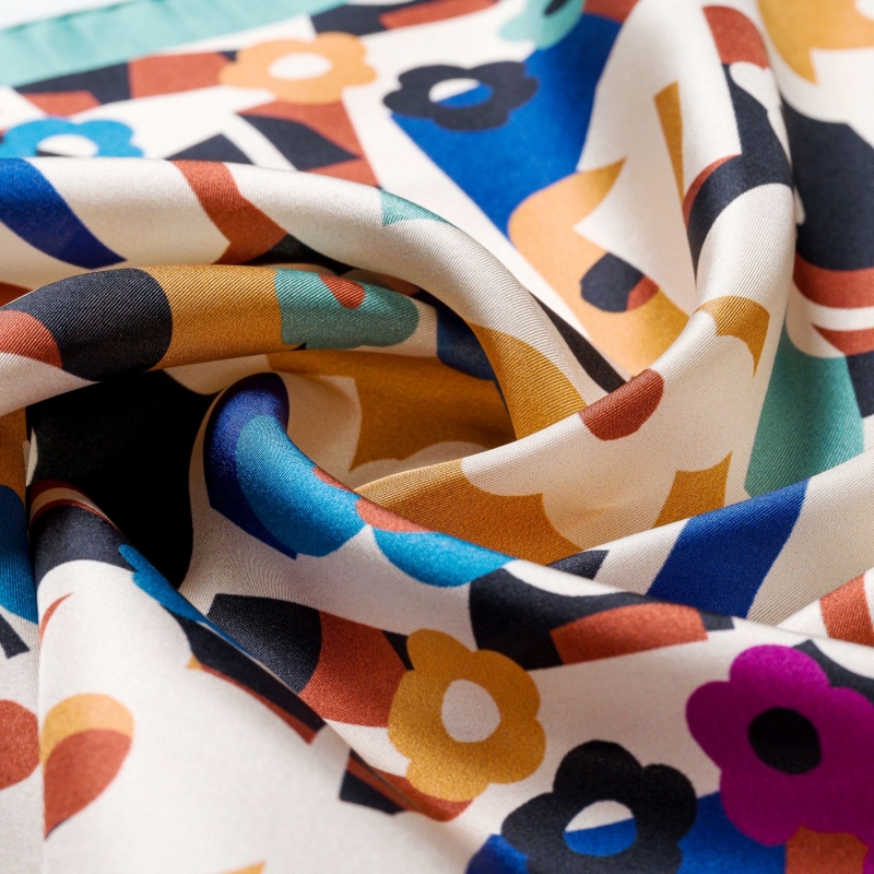 Esarfa matase twill S When Flowers are playing green