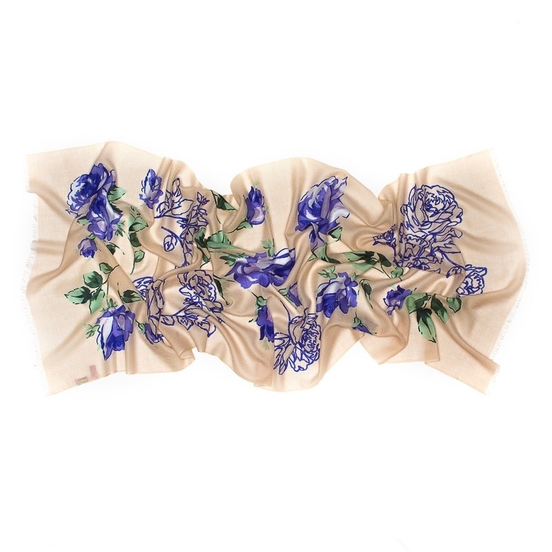 CADOU: Esarfa lana Mila Schon bej blue roses si cercei argint lapis