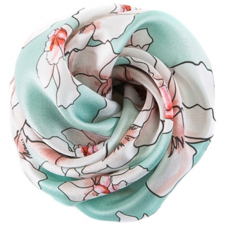 Trandafir de par flori cuart pe turcoise deschis