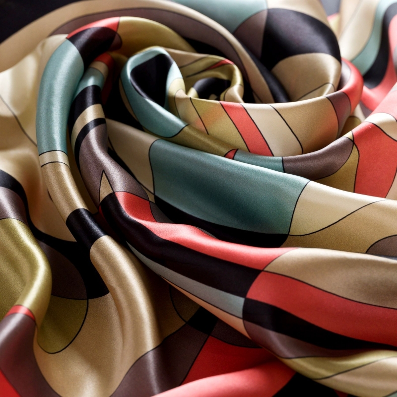 Silk scarf Mirror Ilusion coral