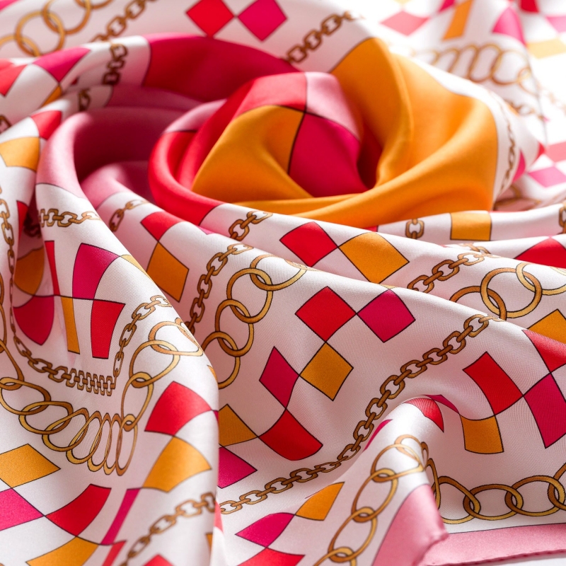 Esarfa matase twill Kisess from Lisbon red