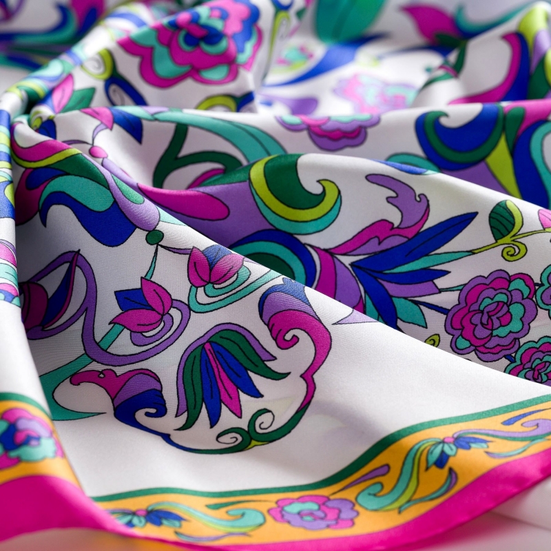 Silk scarf twill Iconic Signature white