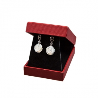 CADOU:Esarfa Laura Biagiotti corabii corai si cercei argint floare sidef