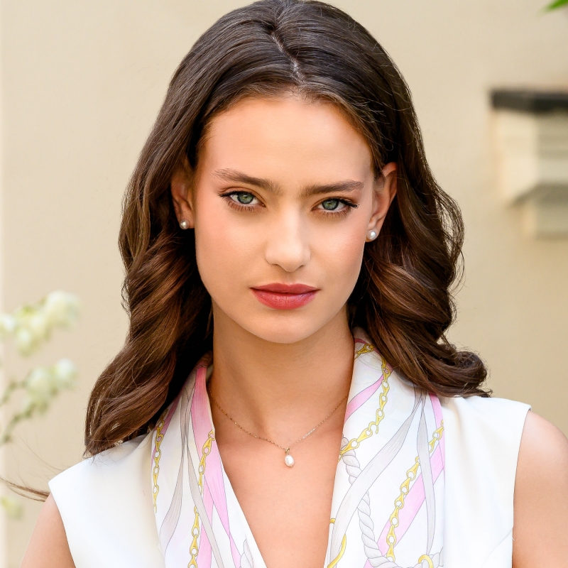 14 K Gold Necklace White Pearl charm