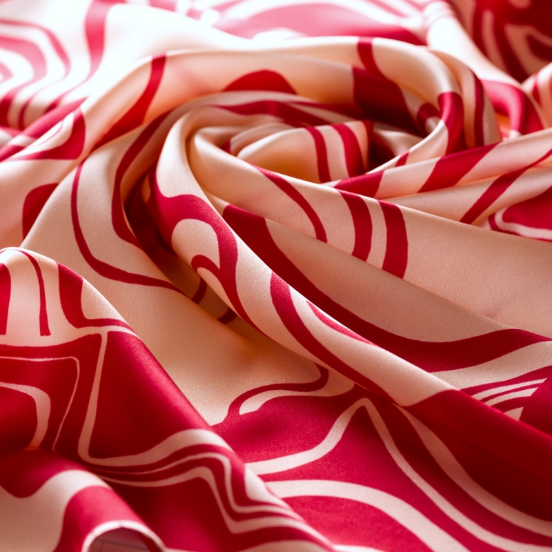 Silk Scarf Mes Amours Red & Ivoire Rose