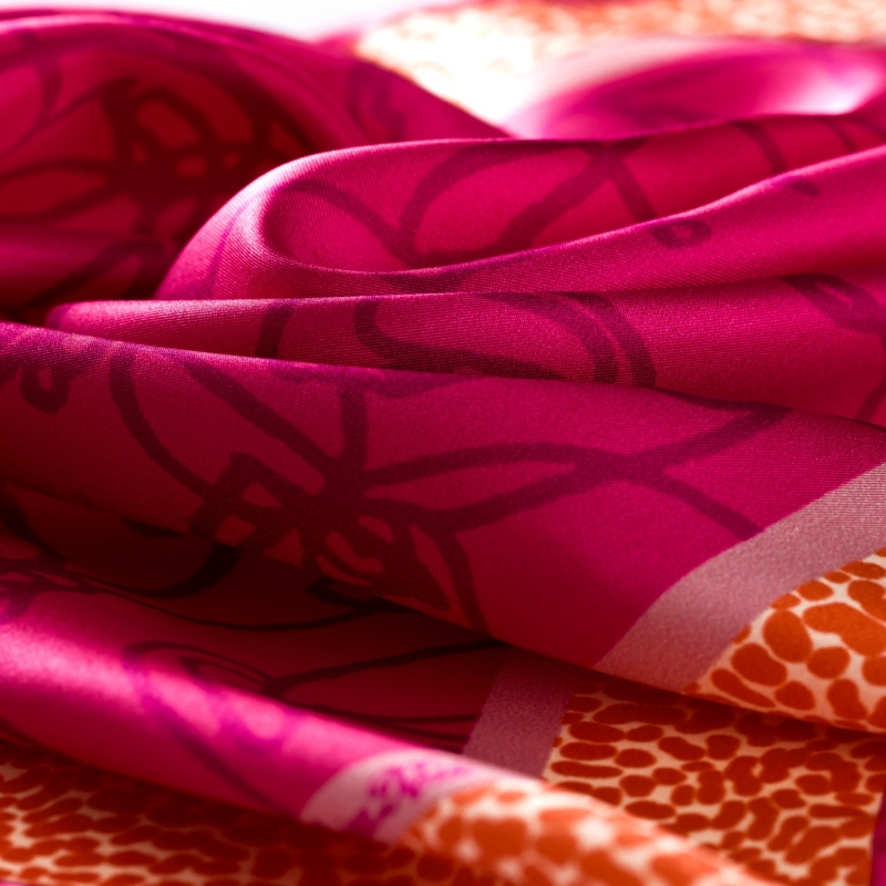 Silk Scarf S twill Manny Faces of Me Fucsia