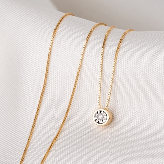 14K Gold Necklace Diamonds Iconic Solitaire