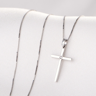 14K White Gold Necklace Diamonds Cross