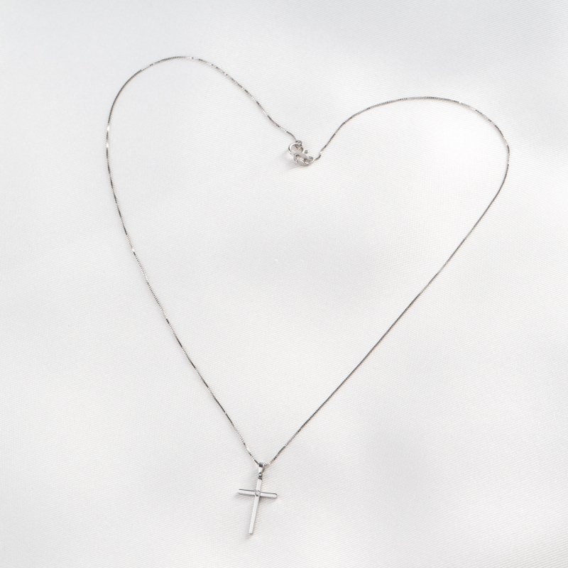 14K White Gold Necklace Diamonds Cross