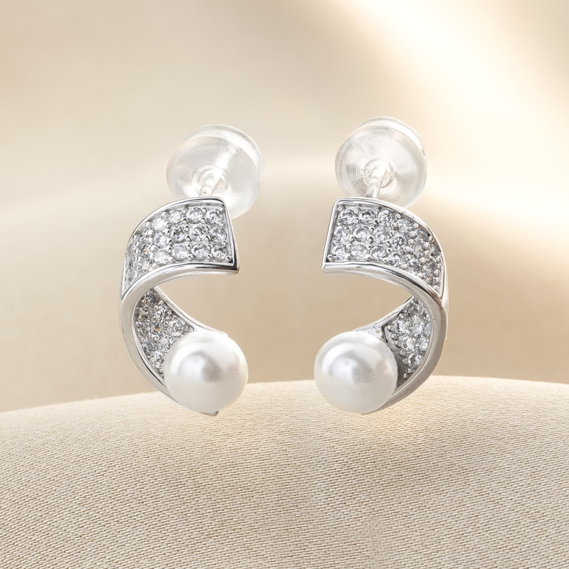 Cercei argint cu perle si cristale, design modern.