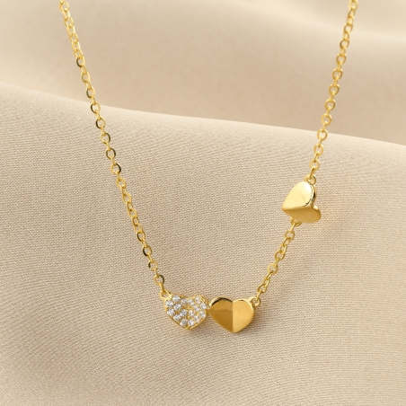 Colier argint placat aur 14K cu trei inimioare, una cu zirconii.