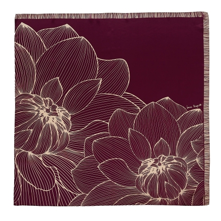 Esarfa matase bordeaux cu imprimeu floral stilizat, linii fine aurii.