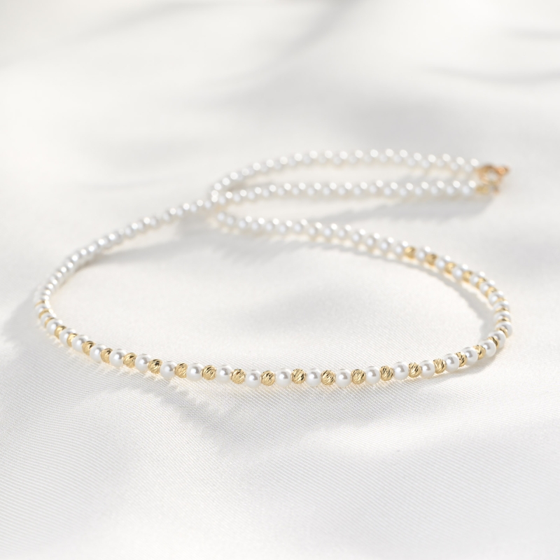 Necklace Golden Grace shell pearls, 14K gold charms