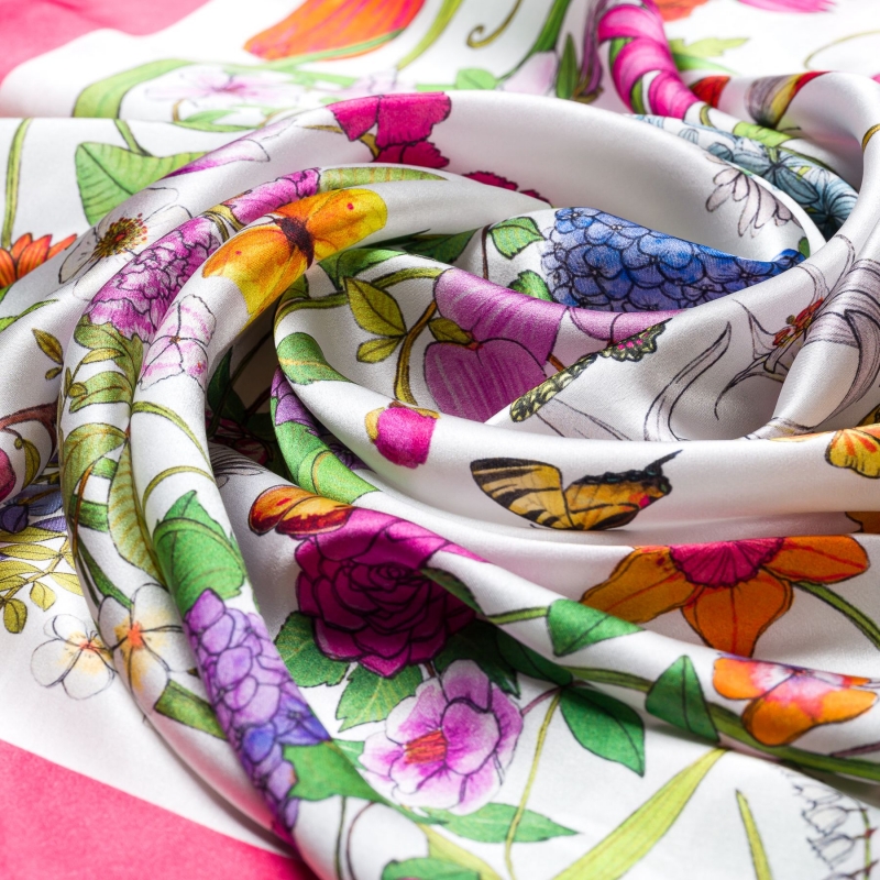 Silk scarf In My Beauty Dream pink