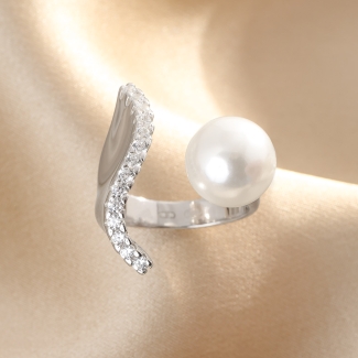 Silver Adjustable Ring Elle. La Perle