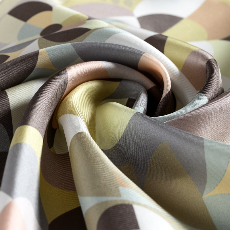 Esarfa matase S twill Lost in Bloom beige