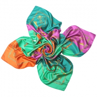 Gift: Silk scarf Lovely Touch Emerald and pastel green agate bracelet