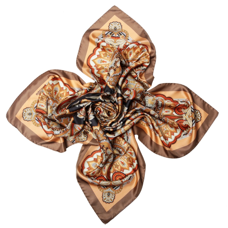 Gift: Silk scarf Carnaby Street and coffee agate bracelet