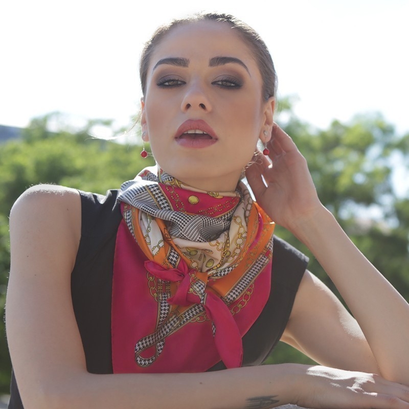 Gift: Silk Scarf L. Biagiotti Polo Red with My Way Earrings