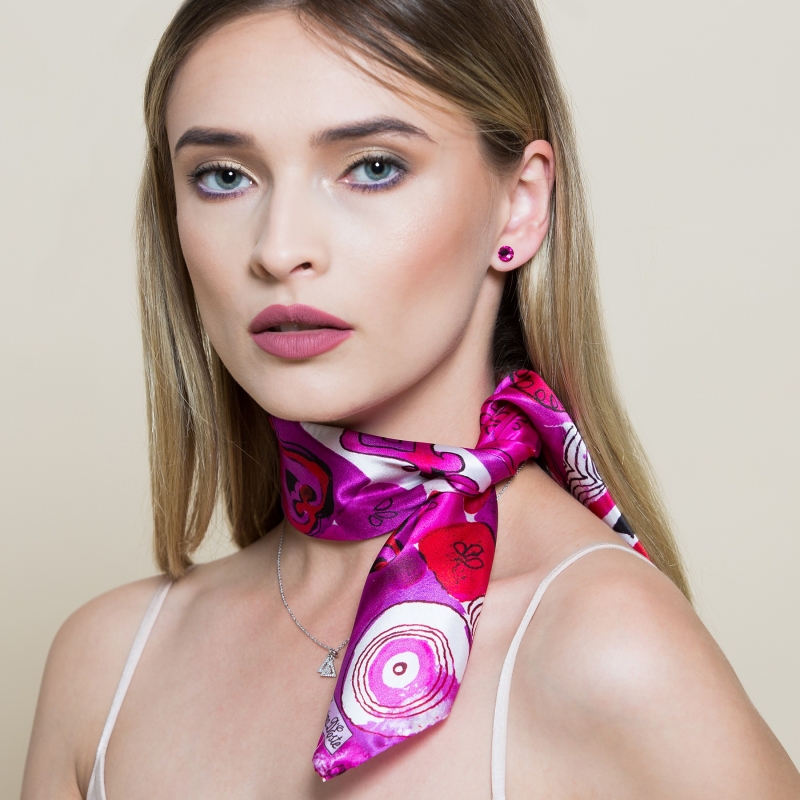Jeux de société fucsia Silk scarf