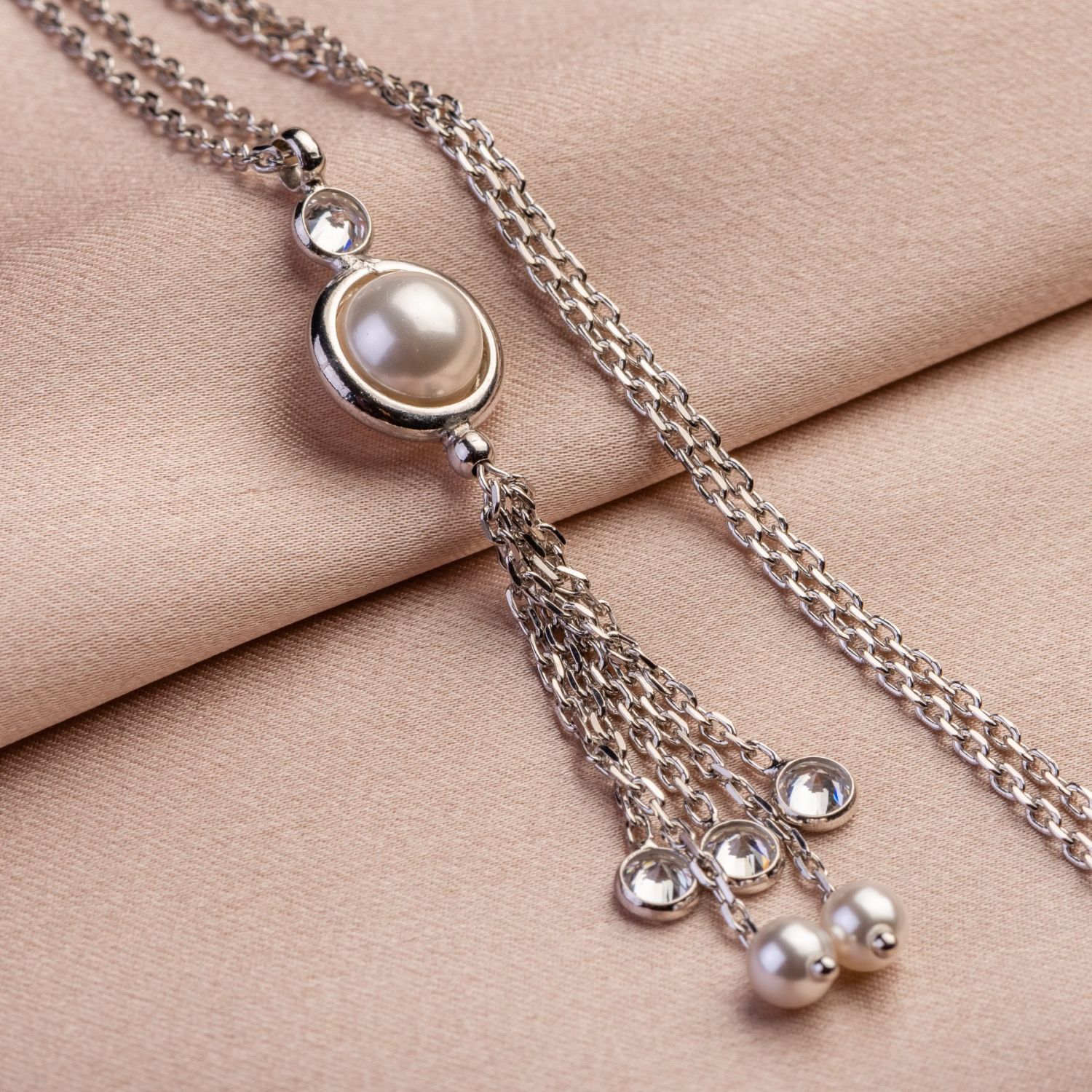 Silver necklace Cocktail Pearls