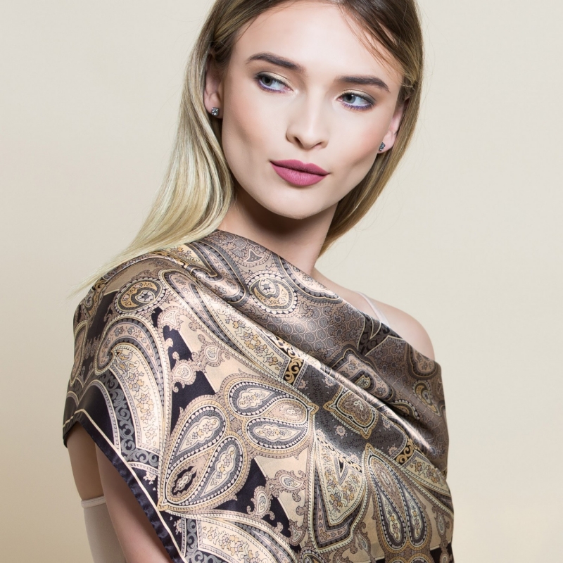 Gift: Inside beauty paisley beige silk scarf and Morning Light Agate silver earrings