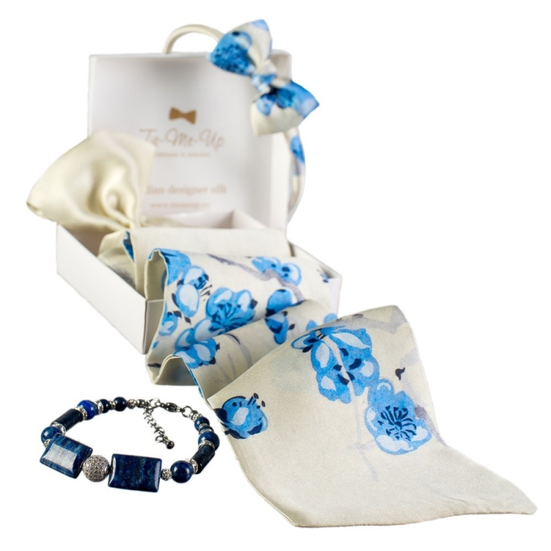 C'est Moi Flounce Scarf